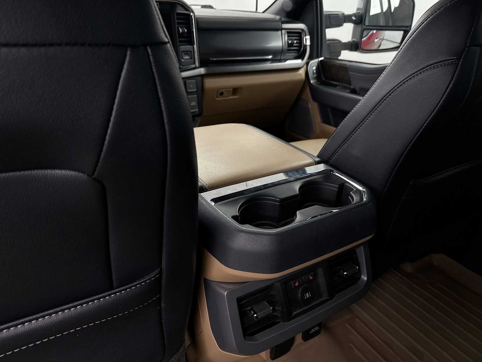 2023 Ford F-350 LARIAT