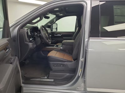 2025 Chevrolet Silverado 3500 HD High Country