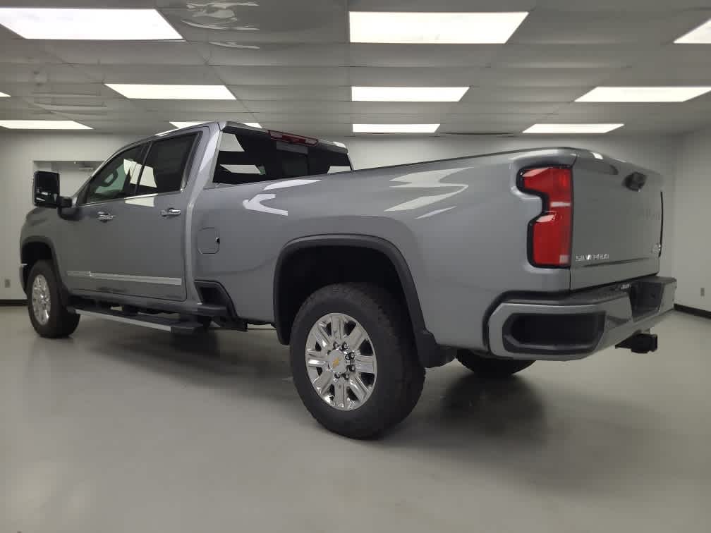 2025 Chevrolet Silverado 3500 HD High Country