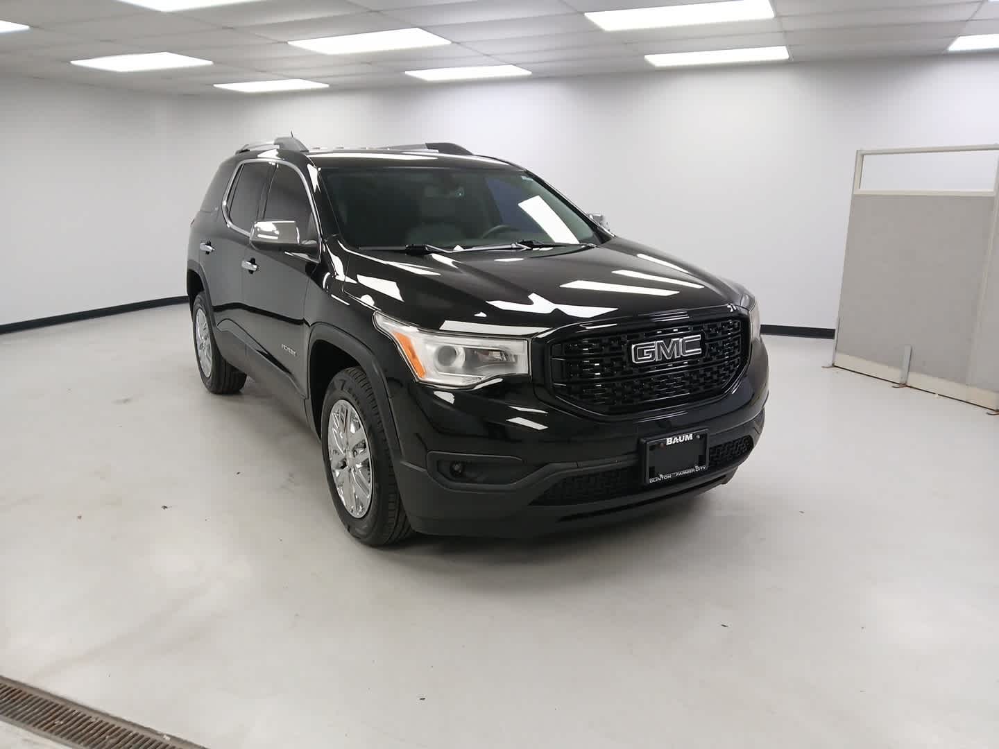 Used 2019 GMC Acadia SLT-1 with VIN 1GKKNULS8KZ241497 for sale in Clinton, IL