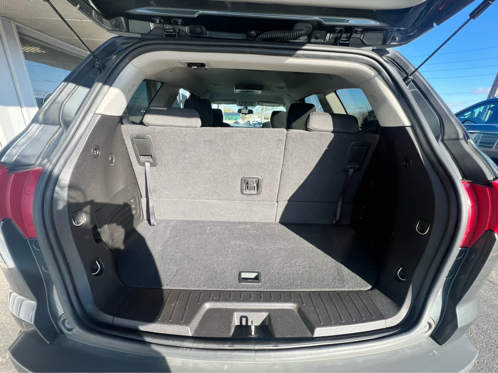 2011 Chevrolet Traverse LT w/1LT