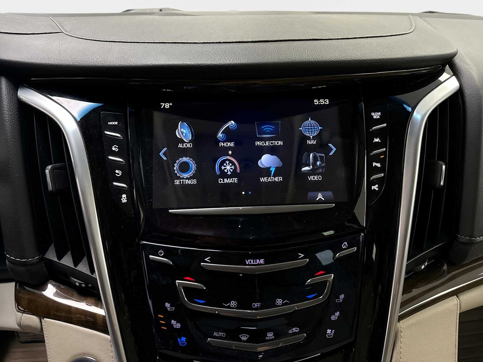 2019 Cadillac Escalade Luxury
