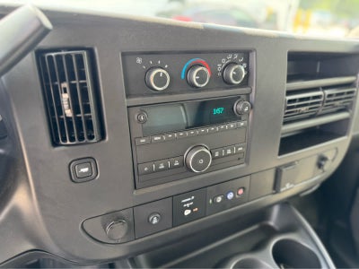 2025 Chevrolet Express Cutaway 3500 1WT