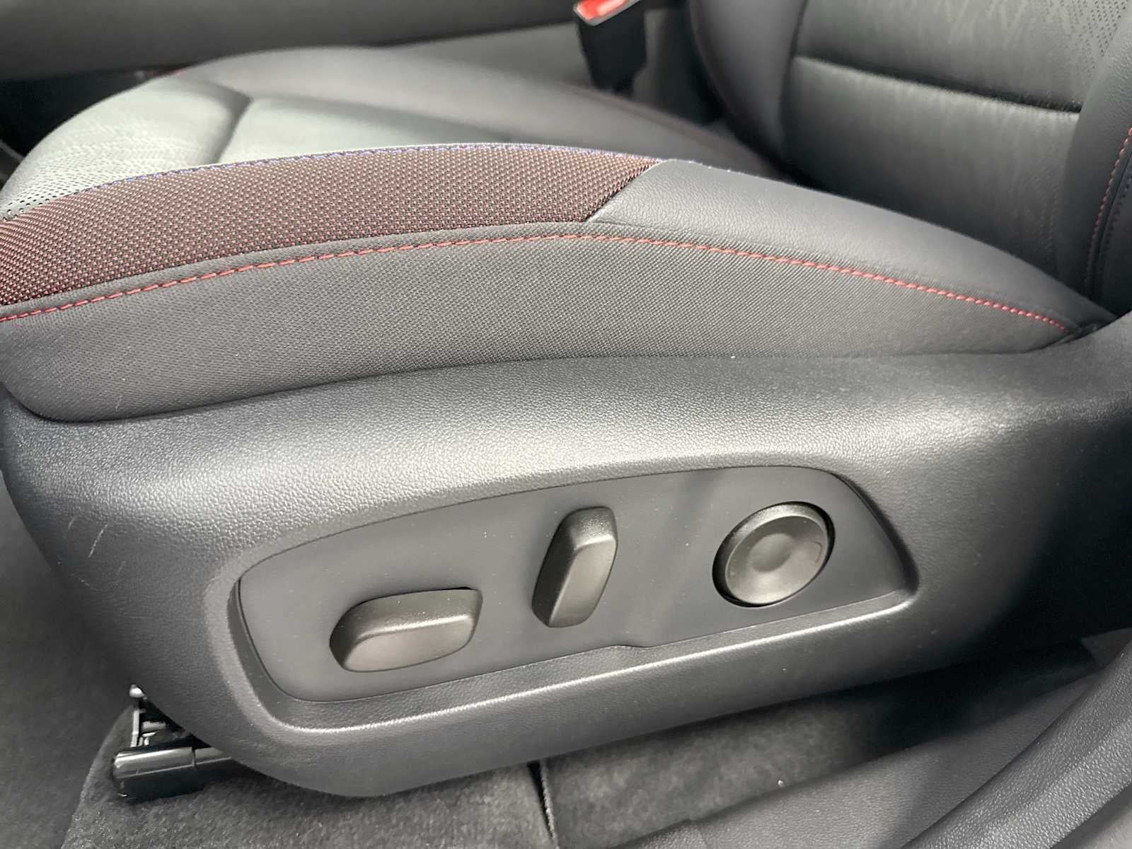2026 Chevrolet Equinox RS - Photo 14