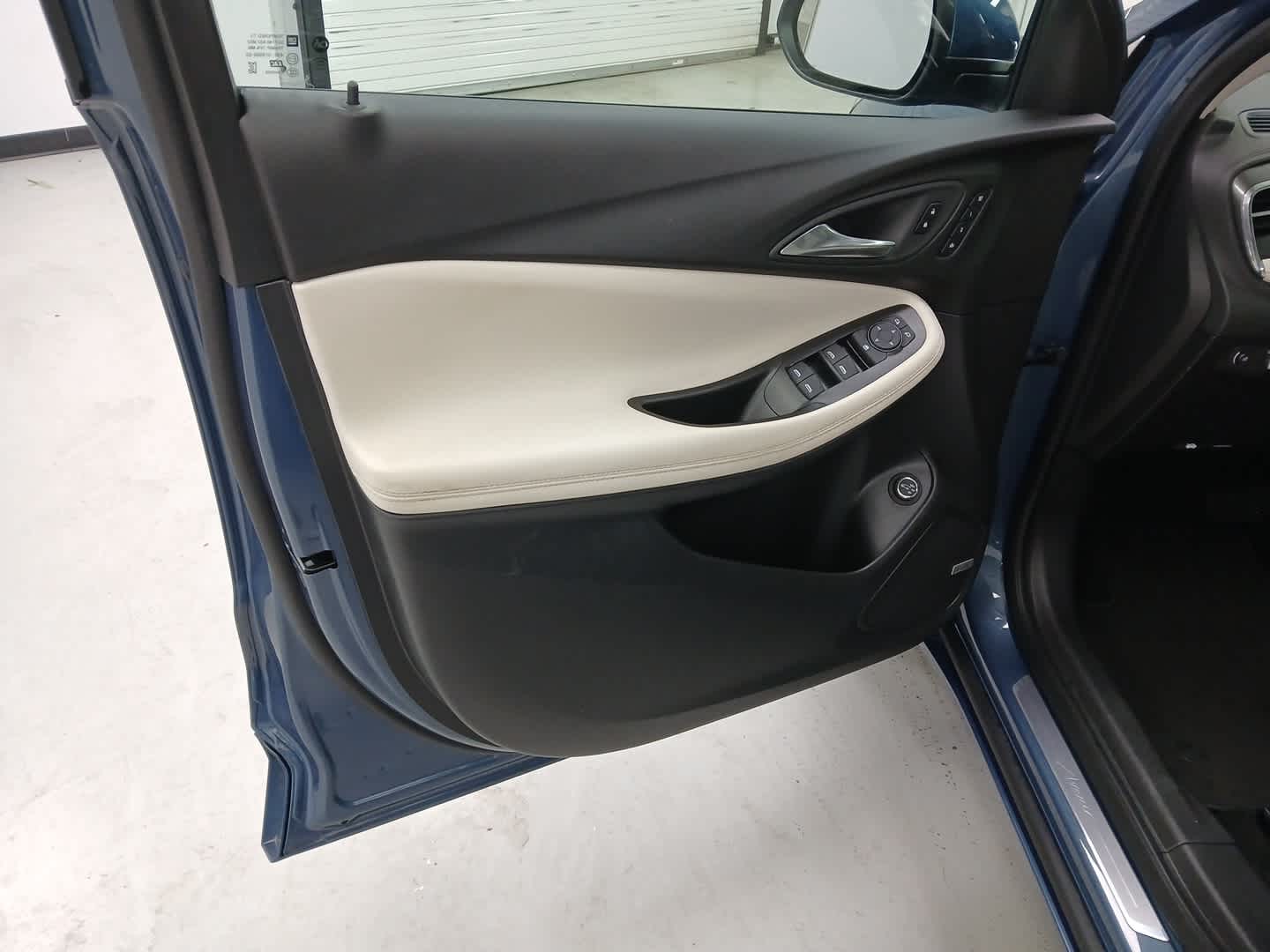 2025 Buick Encore GX Avenir