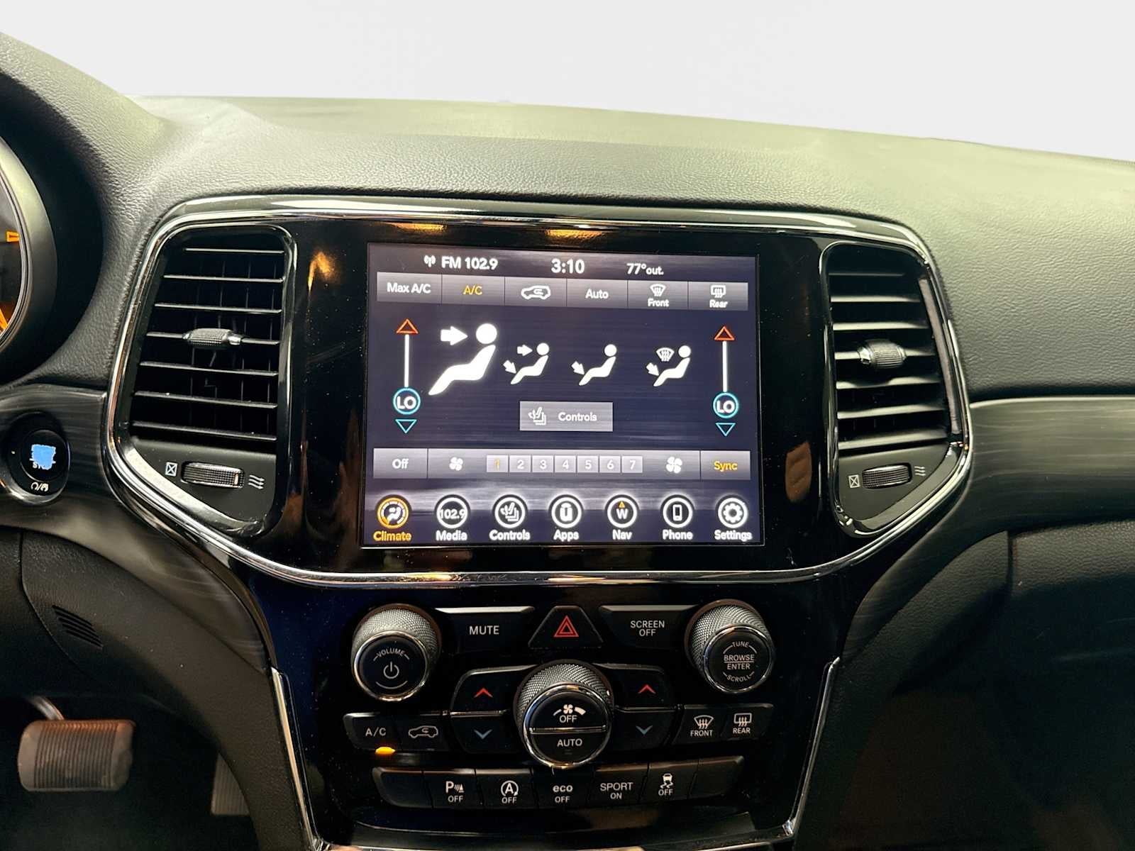 2021 Jeep Grand Cherokee Laredo X 4x4