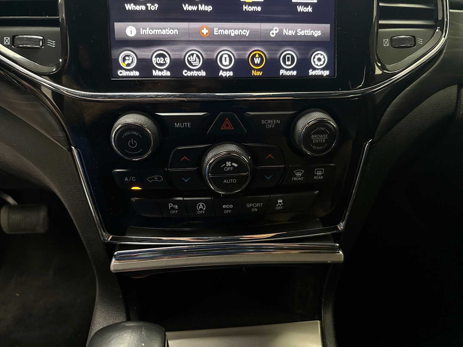 2021 Jeep Grand Cherokee Laredo X 4x4