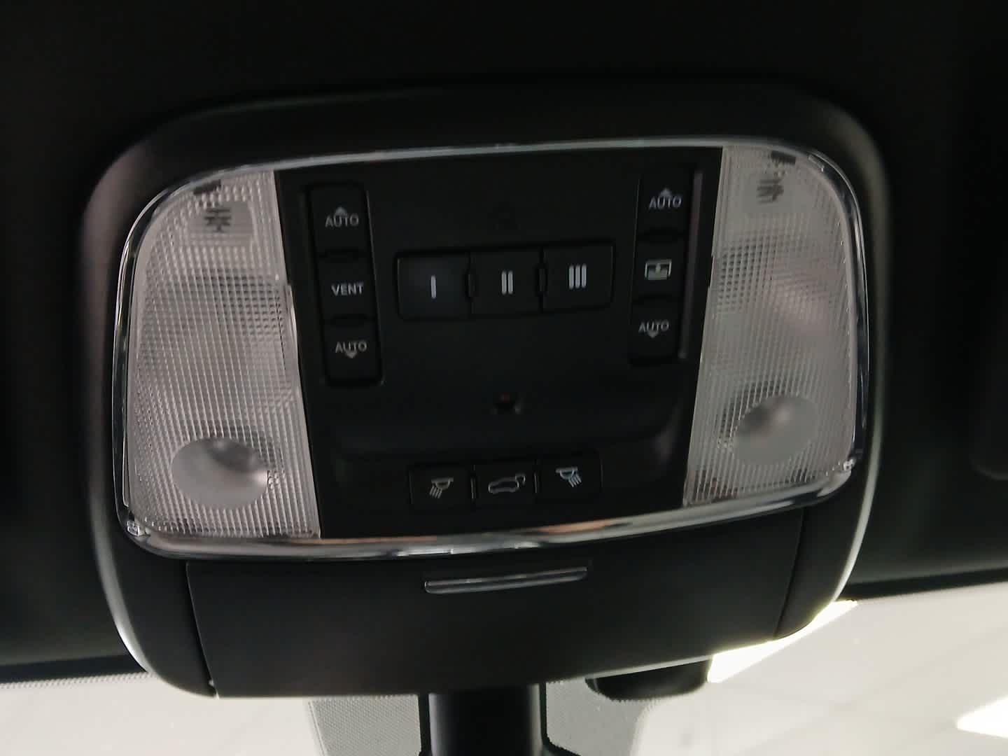 2018 Jeep Grand Cherokee Sterling Edition 4x4