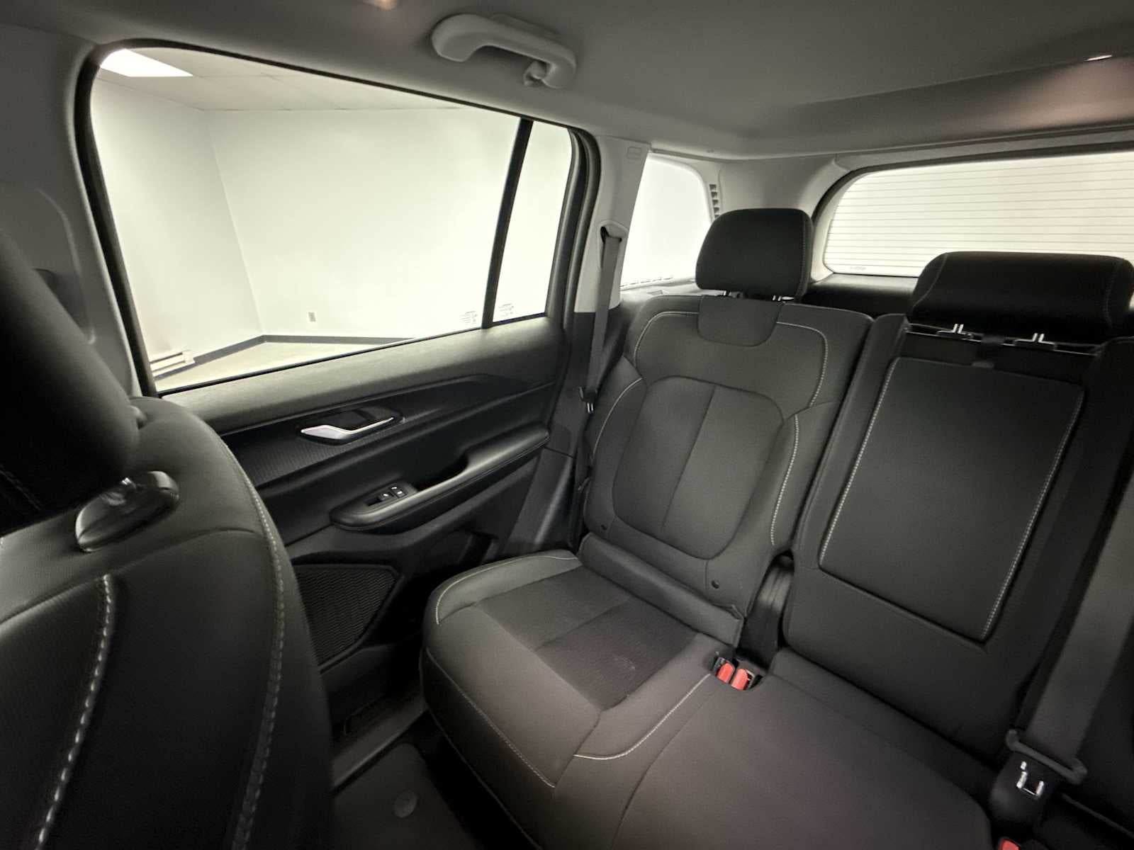 2024 Jeep Grand Cherokee Laredo 4x4