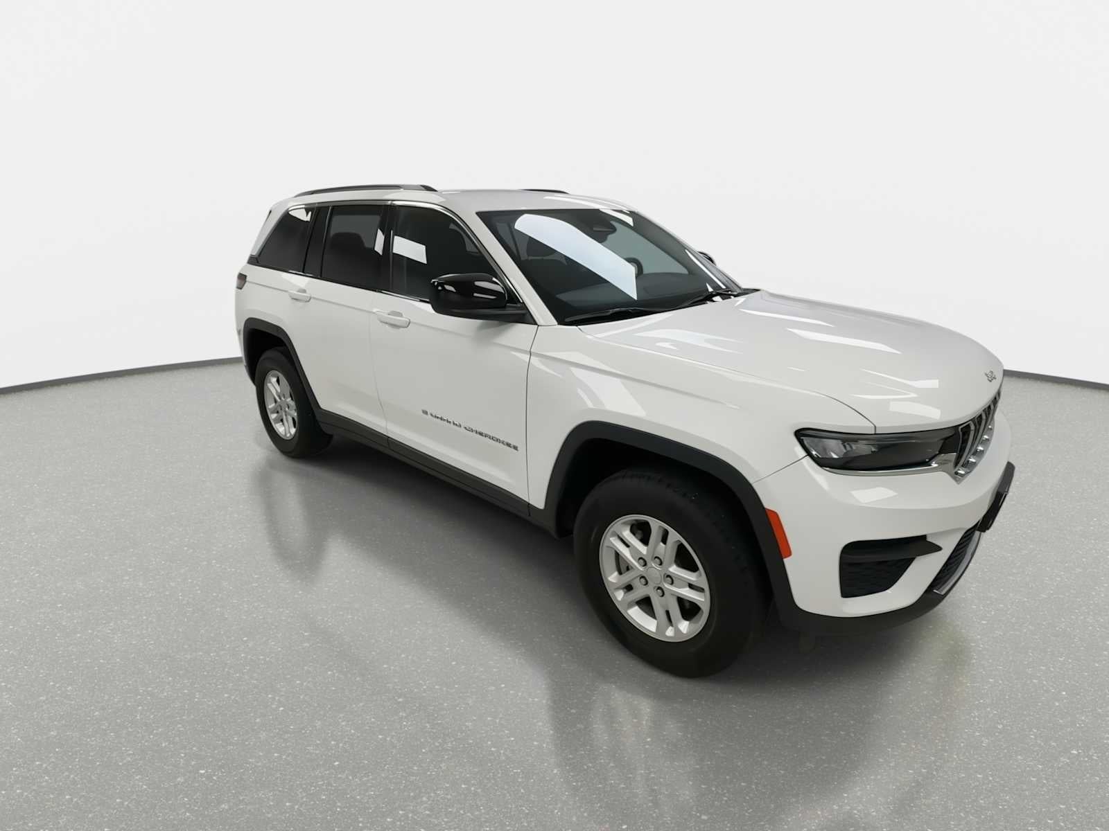 2024 Jeep Grand Cherokee Laredo 4x4