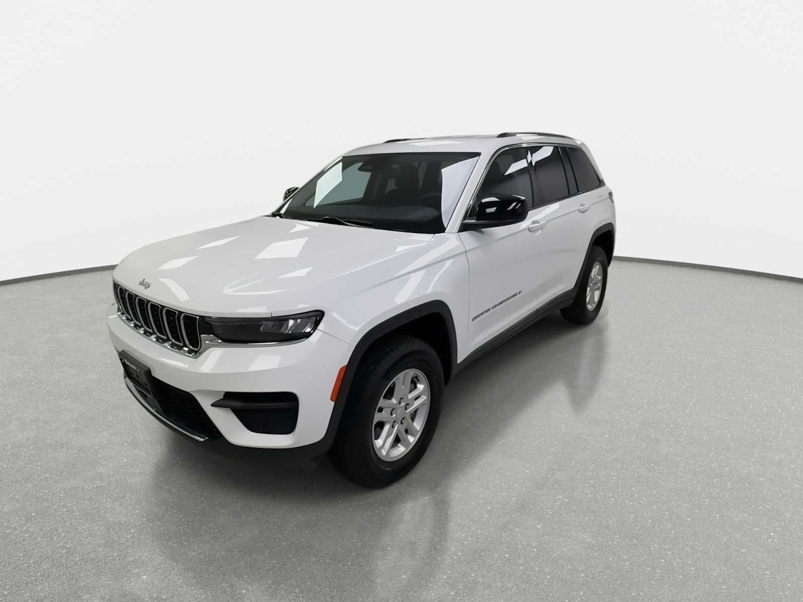 2024 Jeep Grand Cherokee Laredo 4x4