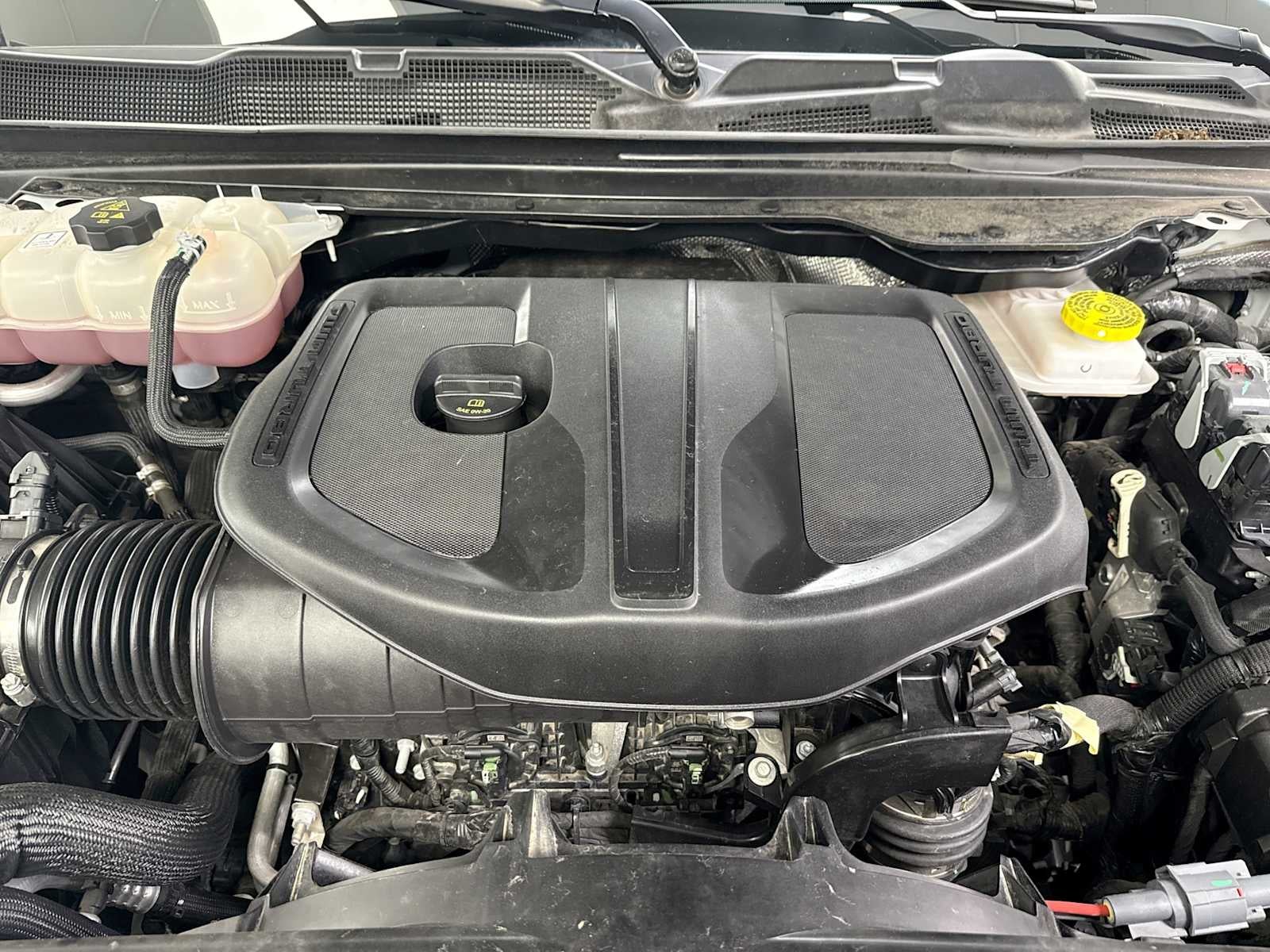 2025 RAM 1500 Laramie Crew Cab 4x4 5'7' Box