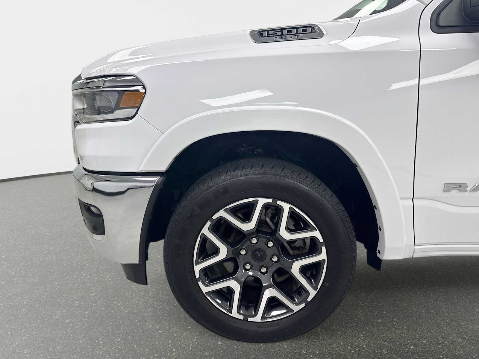 2025 RAM 1500 Laramie Crew Cab 4x4 5'7' Box