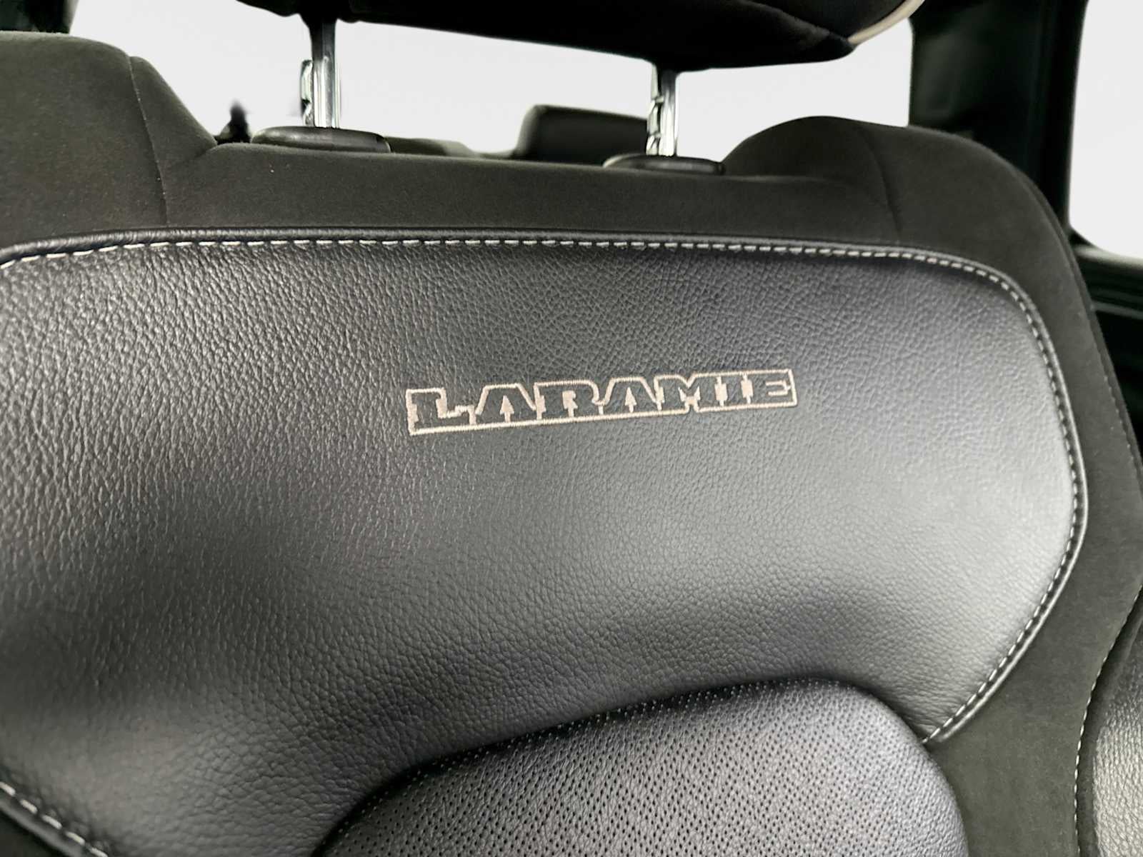 2024 RAM 1500 Laramie Crew Cab 4x4 5'7' Box