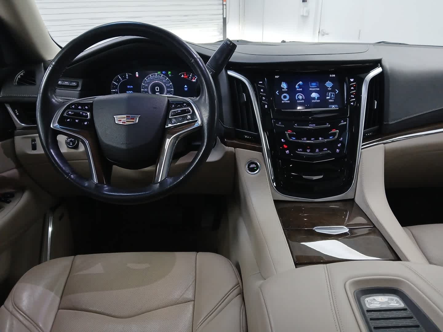 2019 Cadillac Escalade Luxury