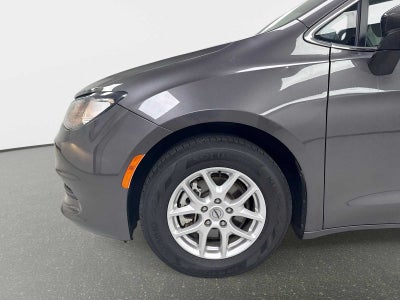 2021 Chrysler Voyager LX