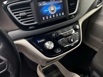 2021 Chrysler Voyager LX