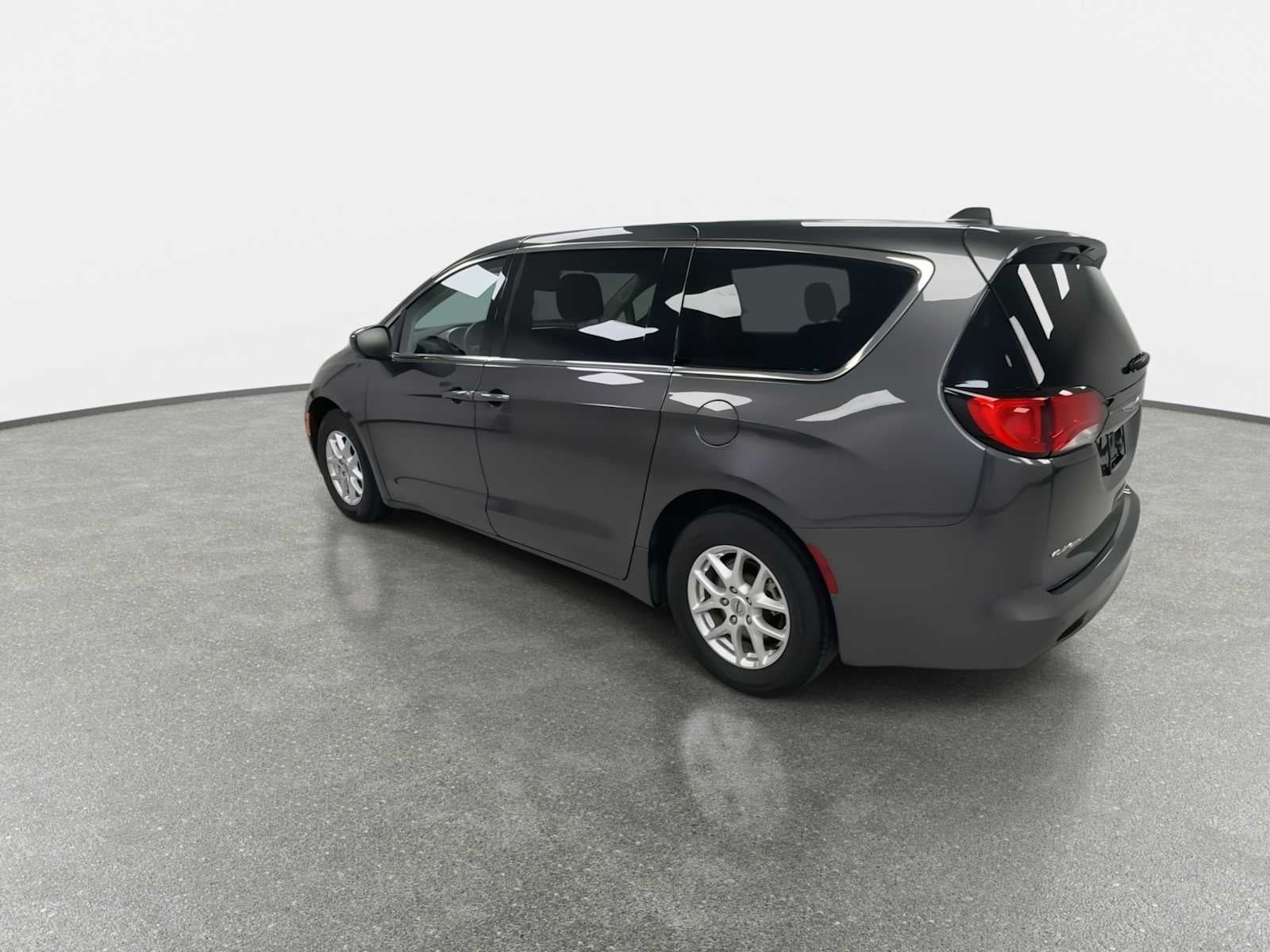 2021 Chrysler Voyager LX