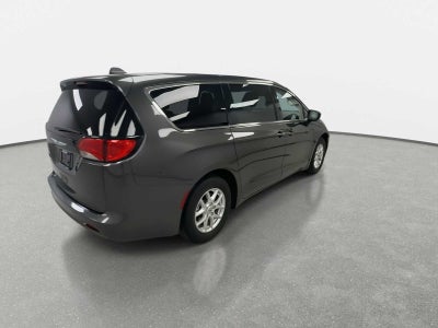 2021 Chrysler Voyager LX