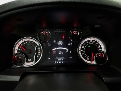 2022 RAM 1500 Classic SLT Crew Cab 4x4 5'7' Box