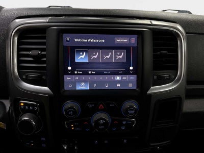 2022 RAM 1500 Classic SLT Crew Cab 4x4 5'7' Box