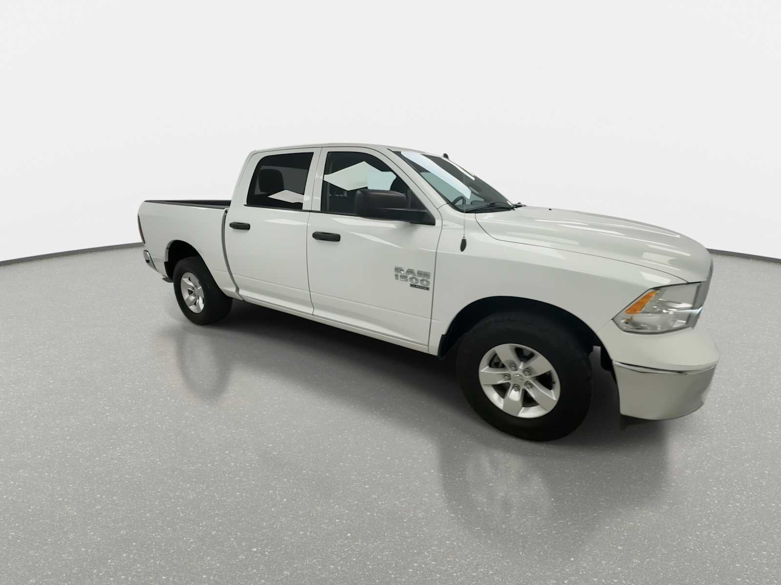 2022 RAM 1500 Classic SLT Crew Cab 4x4 5'7' Box