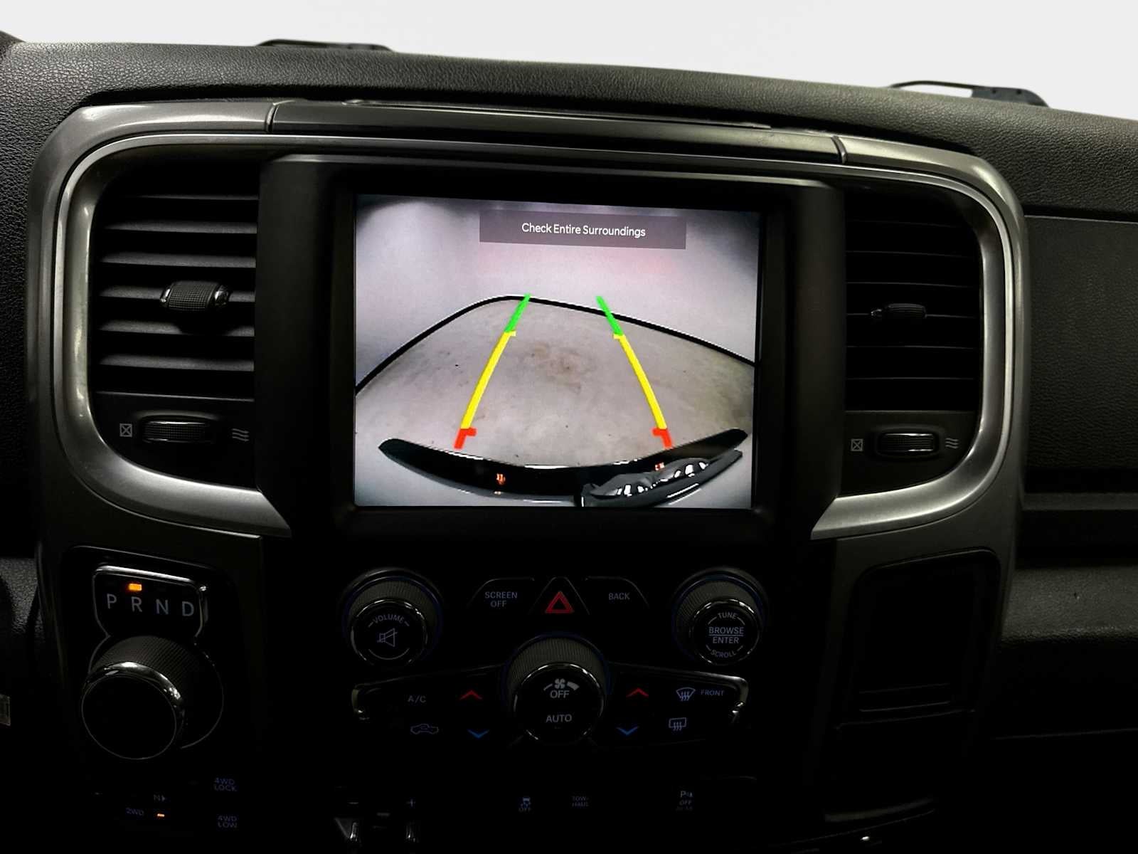 2022 RAM 1500 Classic SLT Crew Cab 4x4 5'7' Box