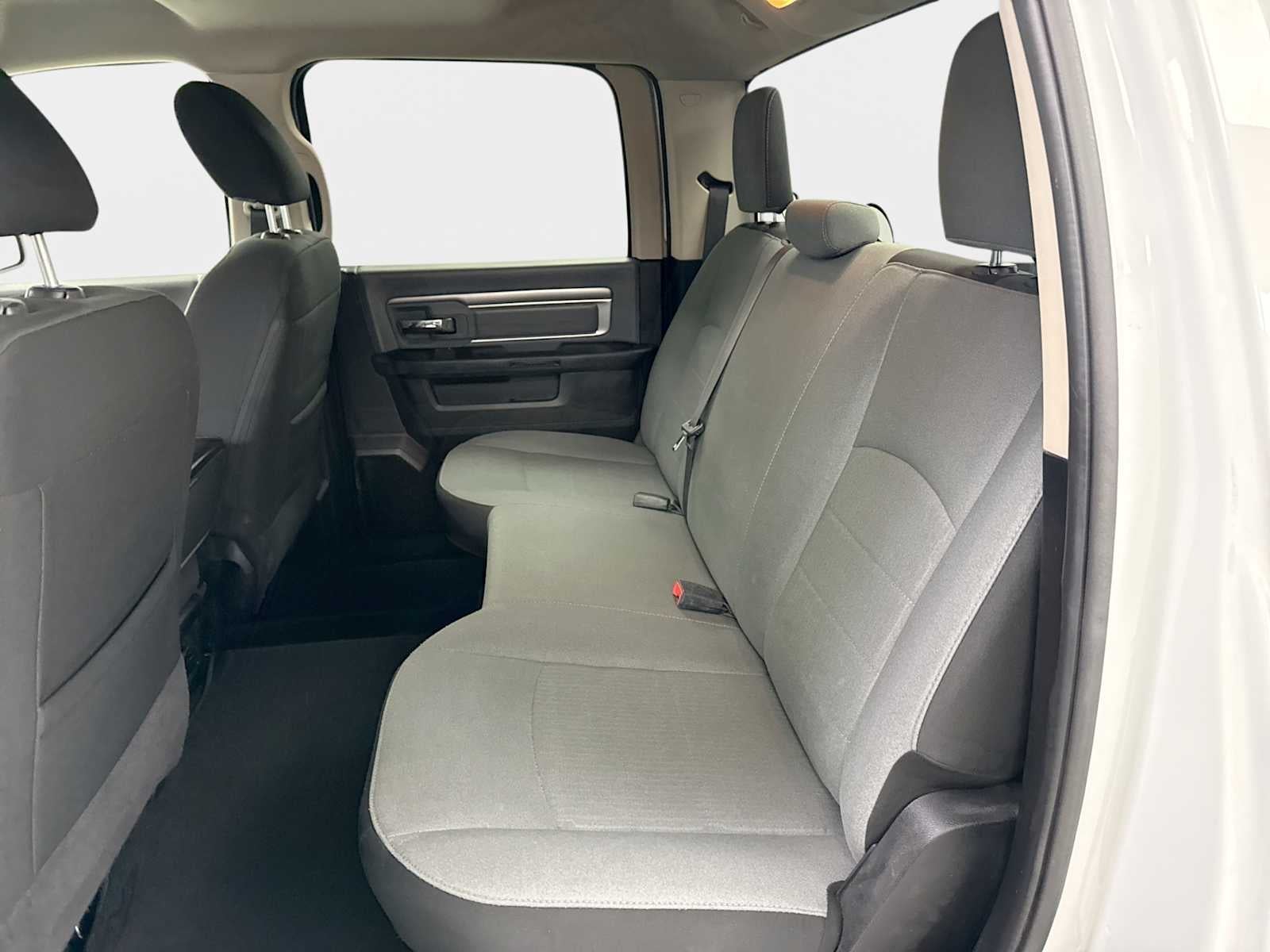2022 RAM 1500 Classic SLT Crew Cab 4x4 5'7' Box