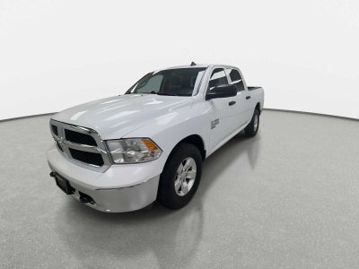 2022 RAM 1500 Classic SLT Crew Cab 4x4 5'7' Box