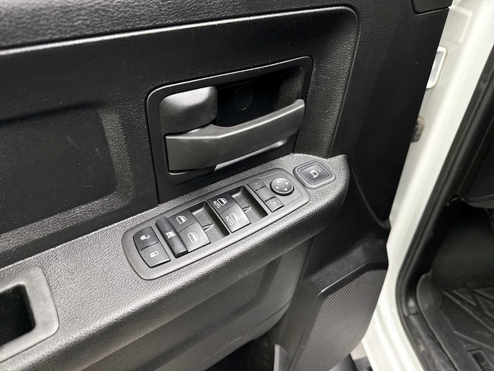 2023 RAM 2500 Tradesman Crew Cab 4x4 6'4' Box