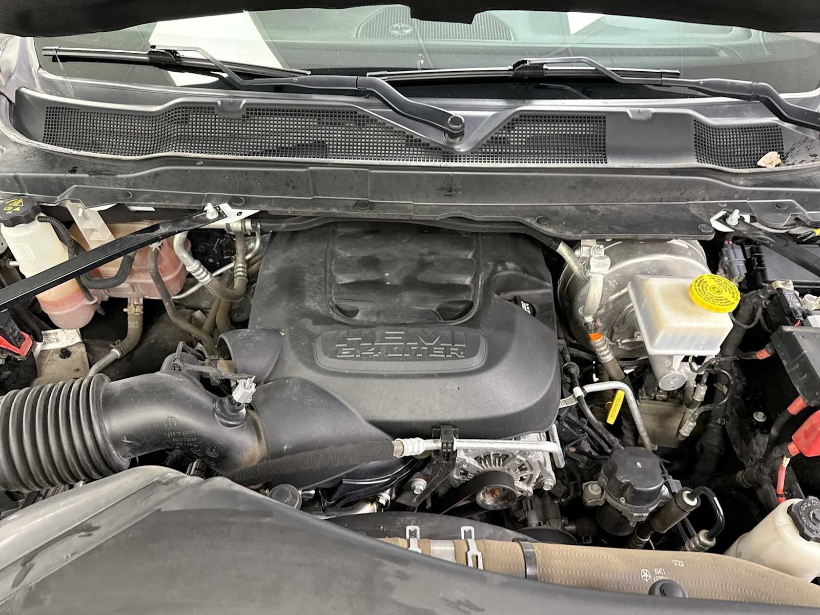 2023 RAM 2500 Tradesman Crew Cab 4x4 6'4' Box