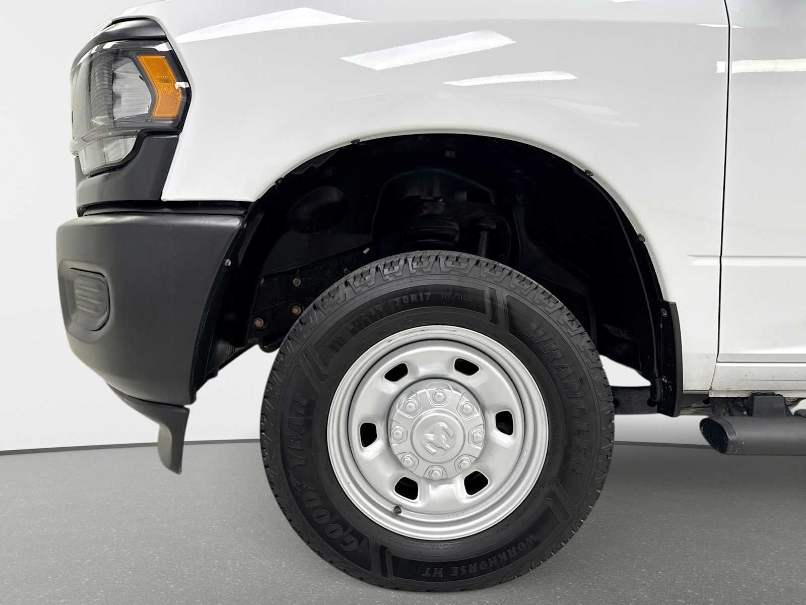 2023 RAM 2500 Tradesman Crew Cab 4x4 6'4' Box