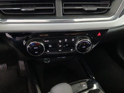 2025 Chevrolet Trax FWD LT