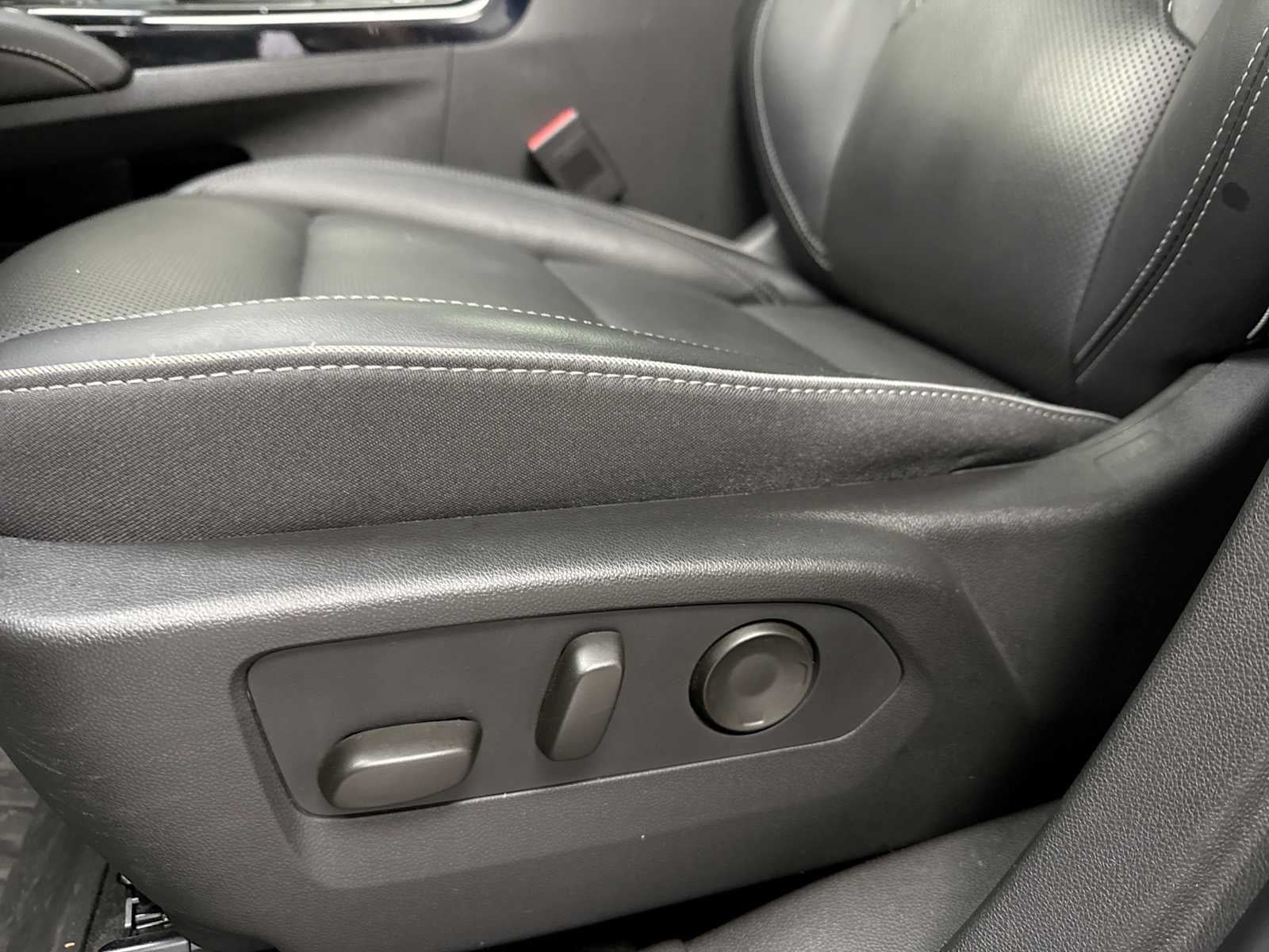 2021 Buick Envision FWD Essence