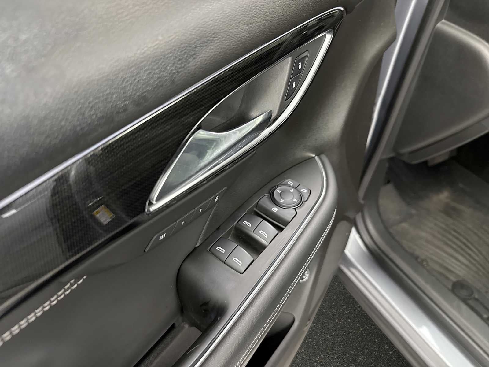 2021 Buick Envision FWD Essence