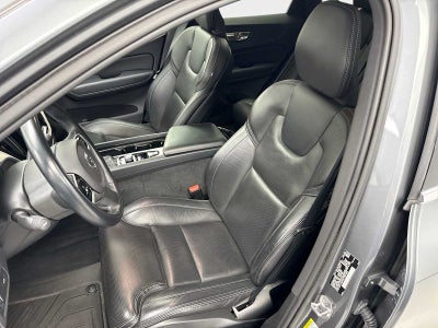 2021 Volvo XC60 T5 Inscription