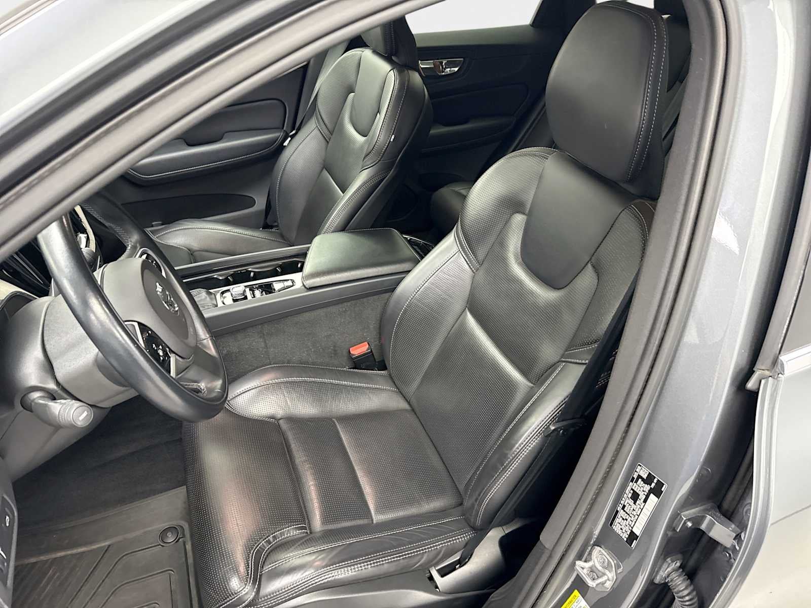 2021 Volvo XC60 T5 Inscription