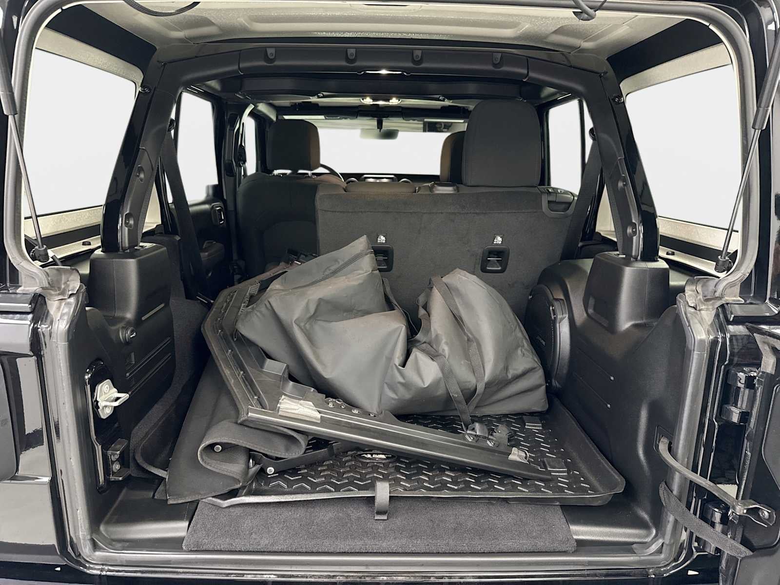 2023 Jeep Wrangler 4-Door High Tide - Photo 20