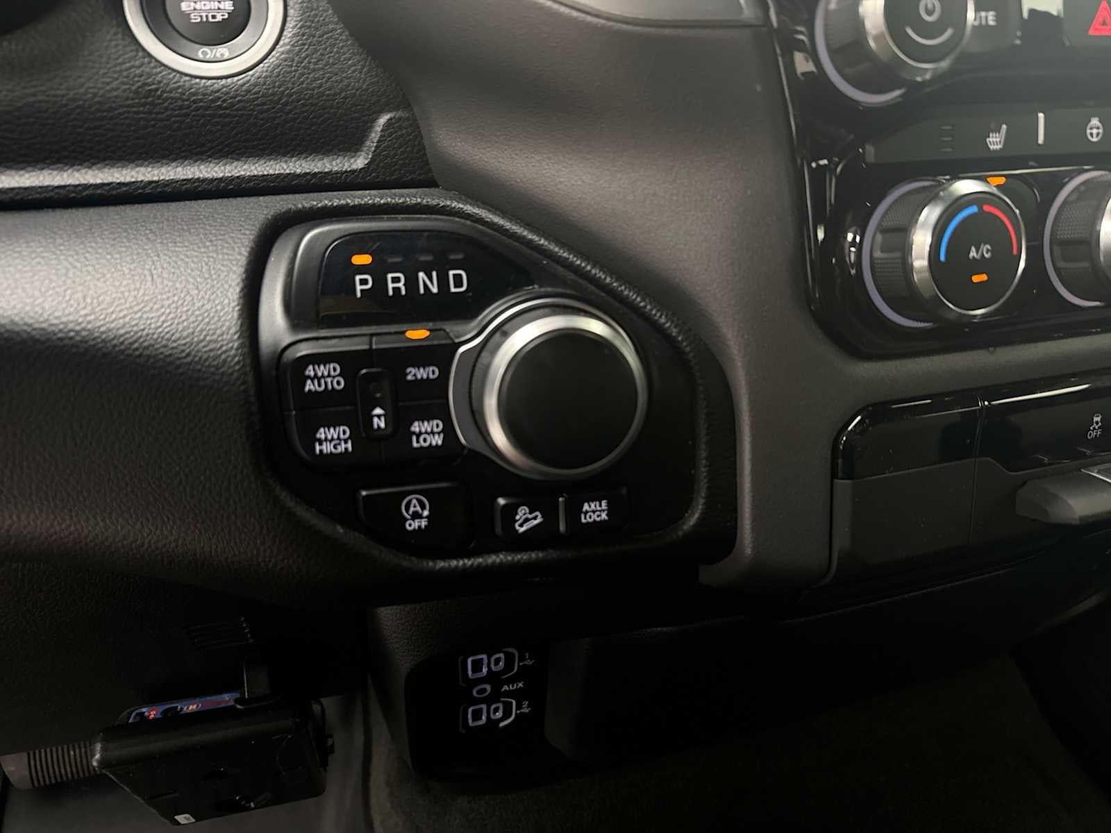 2022 RAM 1500 Big Horn Crew Cab 4x4 5'7" Box