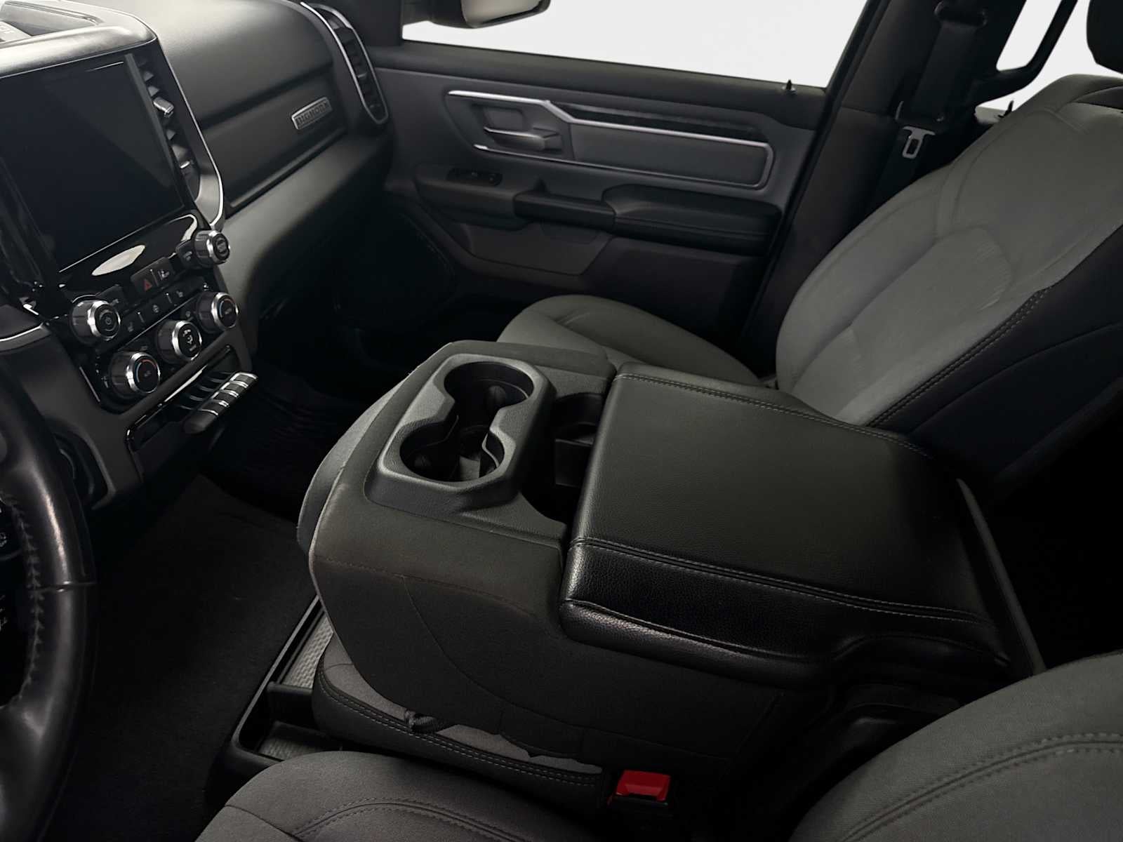 2022 RAM 1500 Big Horn Crew Cab 4x4 5'7" Box
