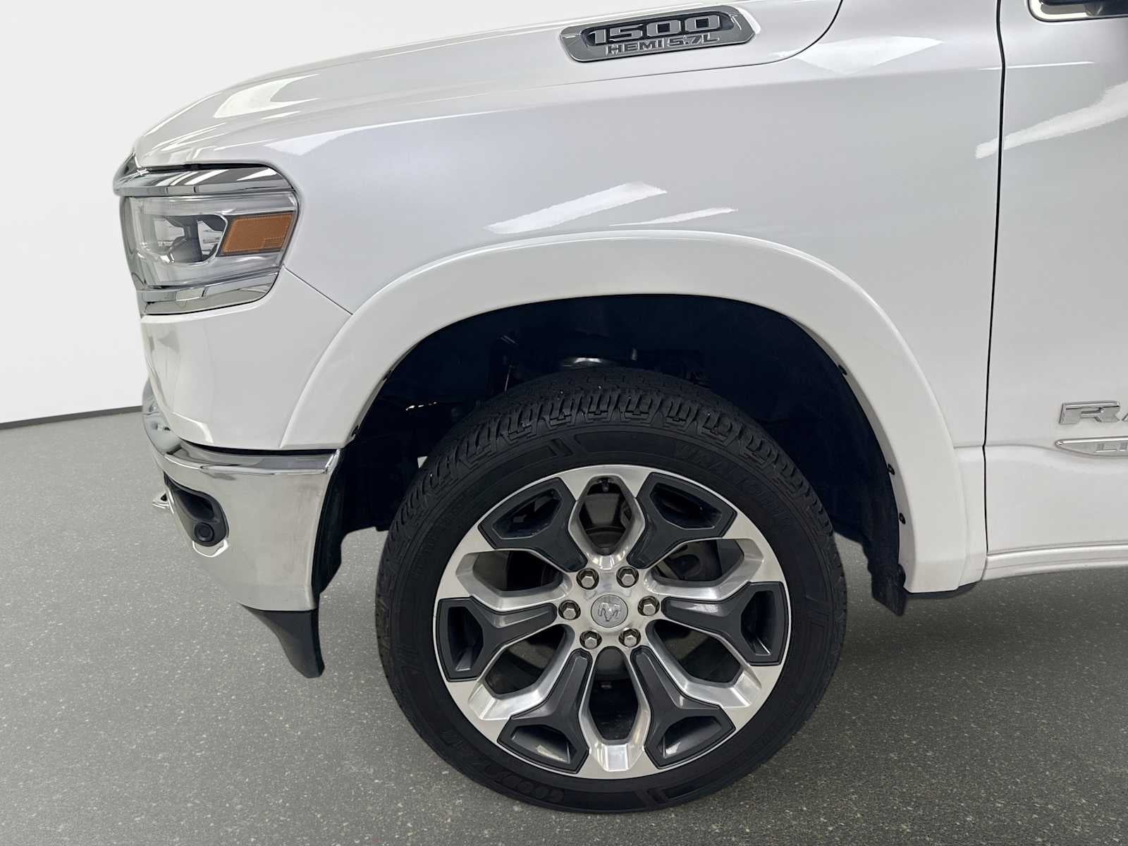 2019 RAM 1500 Limited Crew Cab 4x4 5'7" Box