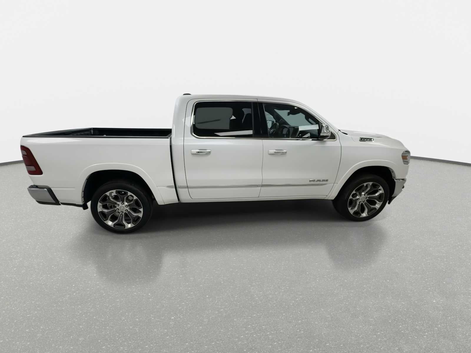 2019 RAM 1500 Limited Crew Cab 4x4 5'7" Box