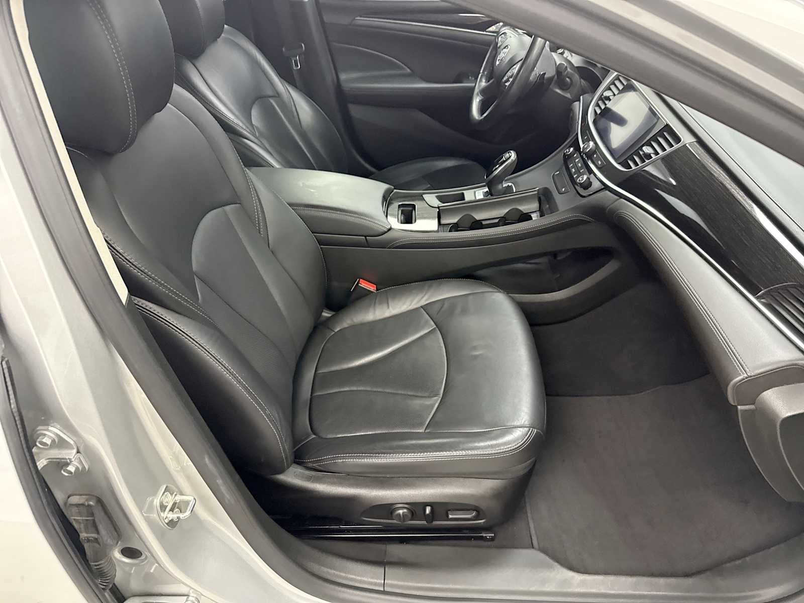 2017 Buick LaCrosse Essence