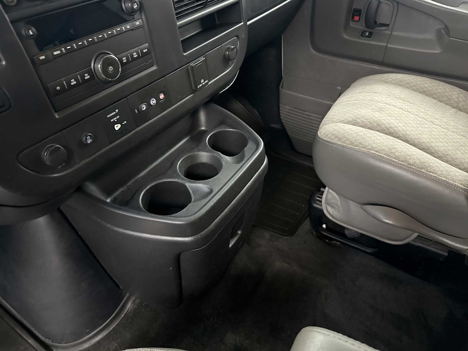 2015 Chevrolet Express Passenger 3500 LT