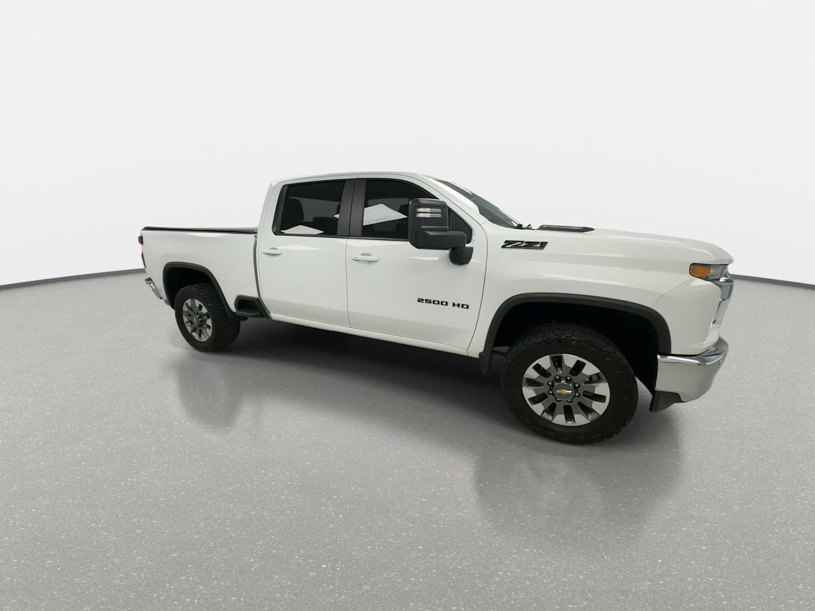 2022 Chevrolet Silverado 2500HD LT - Photo 2
