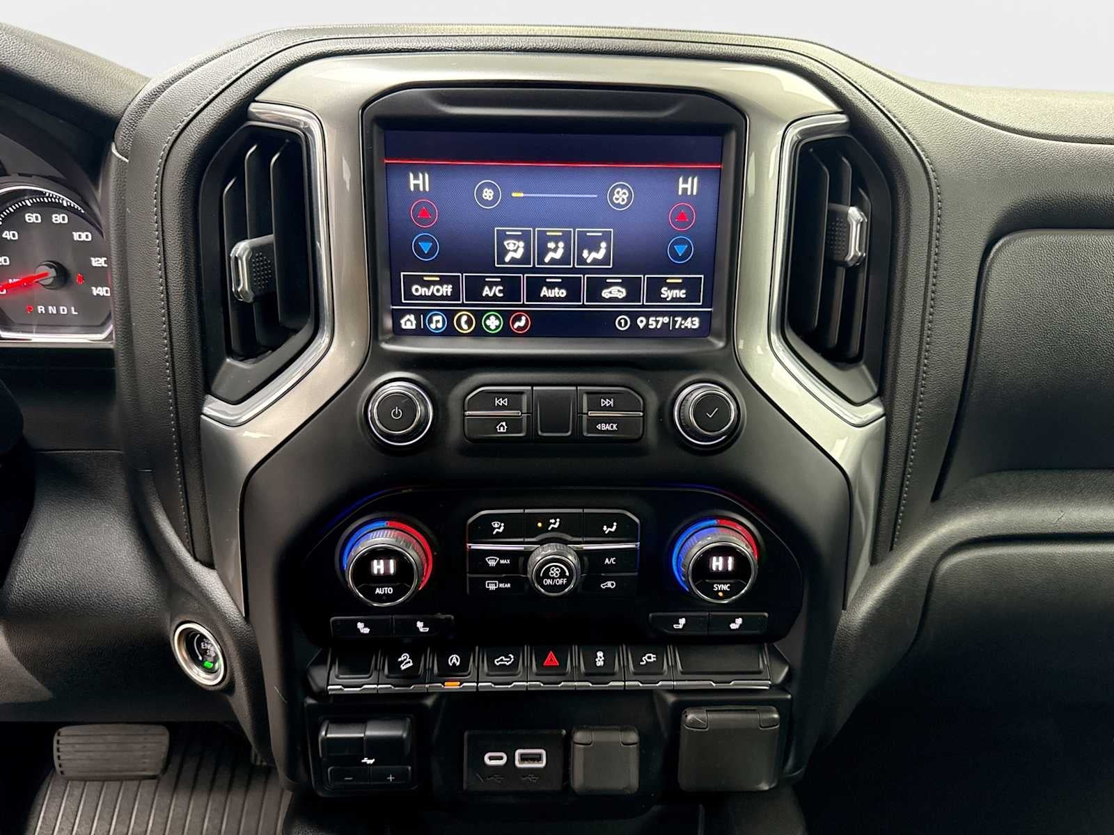 2020 Chevrolet Silverado 1500 RST - Photo 16