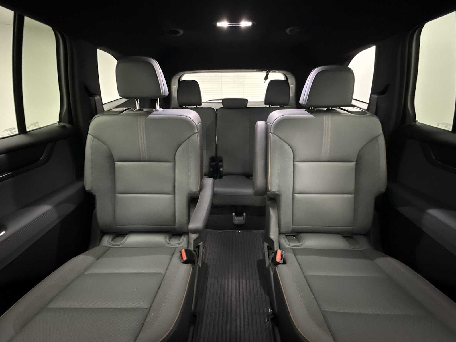 2024 GMC Acadia AT4