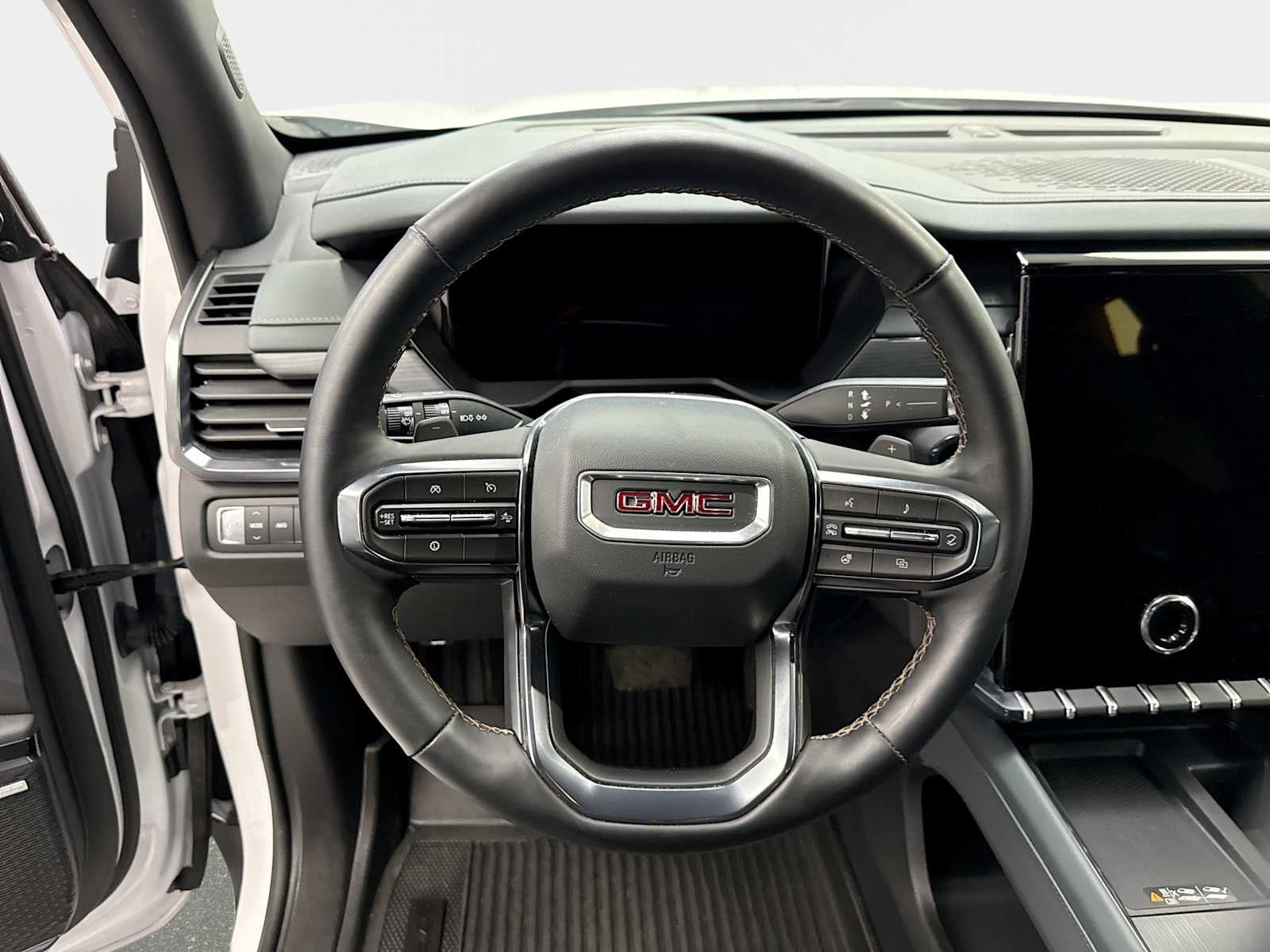 2024 GMC Acadia AT4