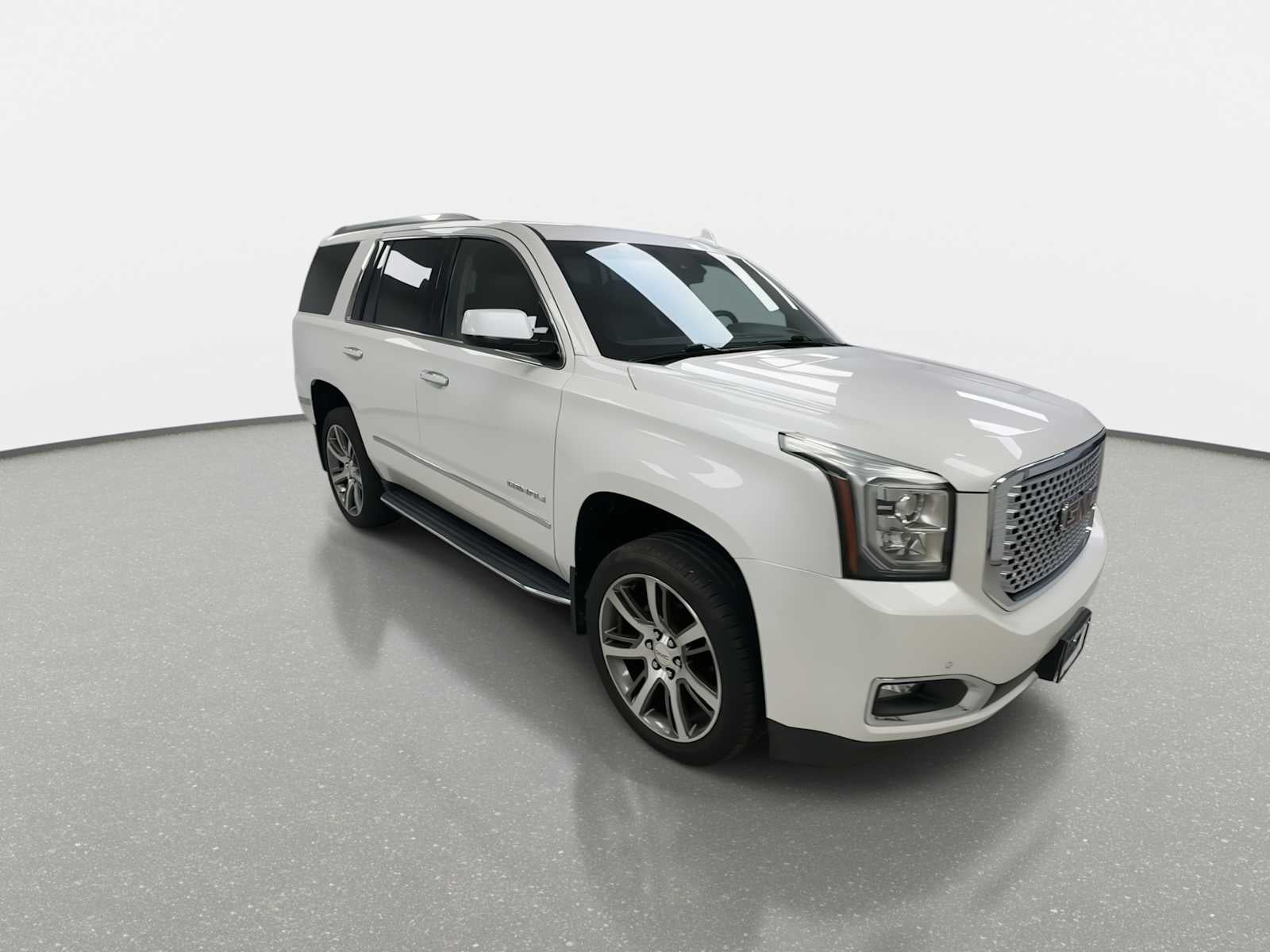 Used 2017 GMC Yukon Denali with VIN 1GKS2CKJ6HR374358 for sale in Clinton, IL