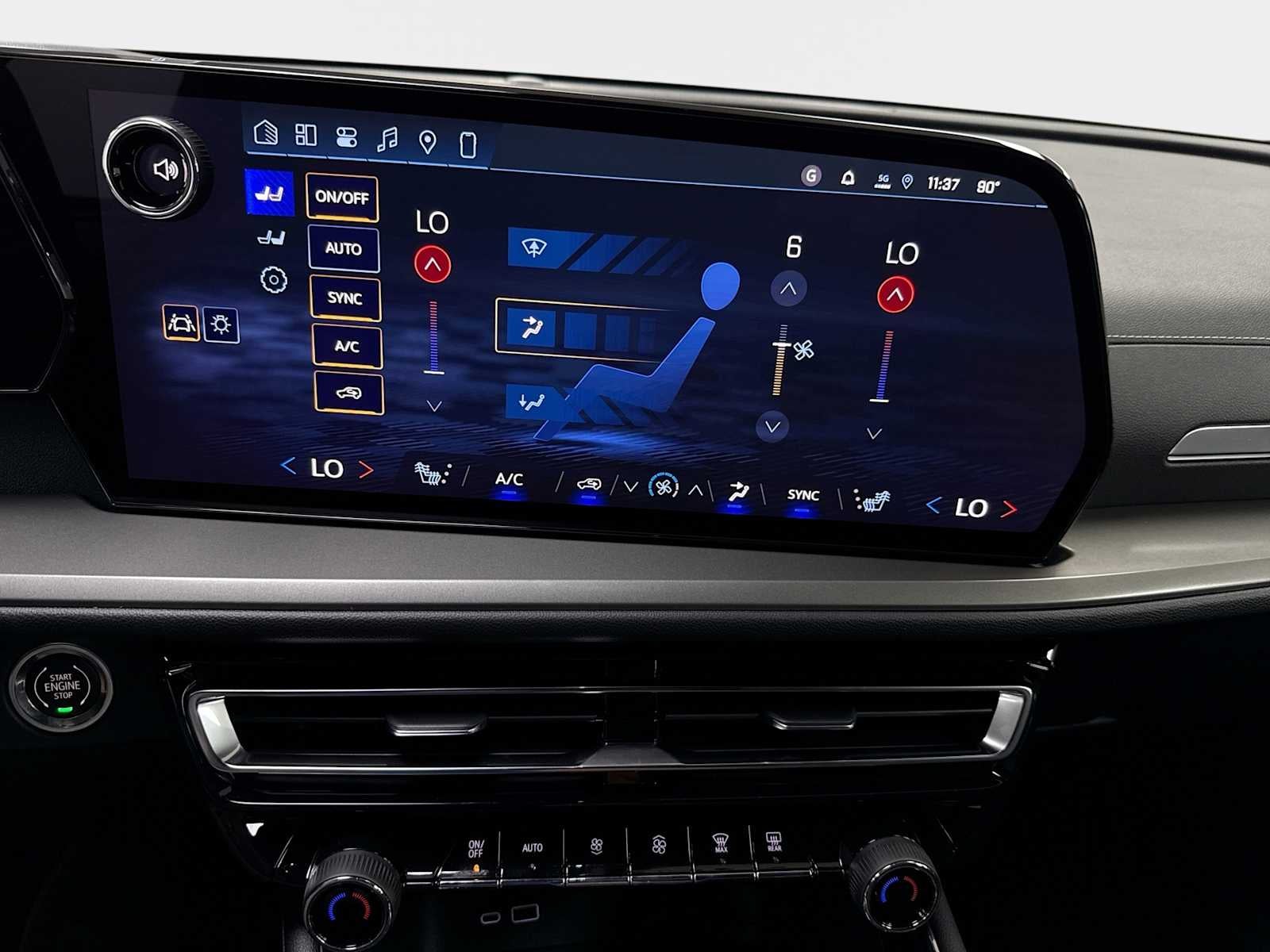 2027 Chevrolet Traverse LT - Photo 16